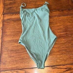 Women’s H&M green ribbed swimsuit, size XS
